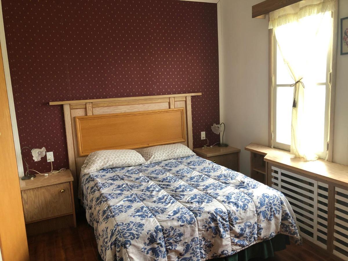 Heritage Place Hotel Gravelbourg Exteriör bild